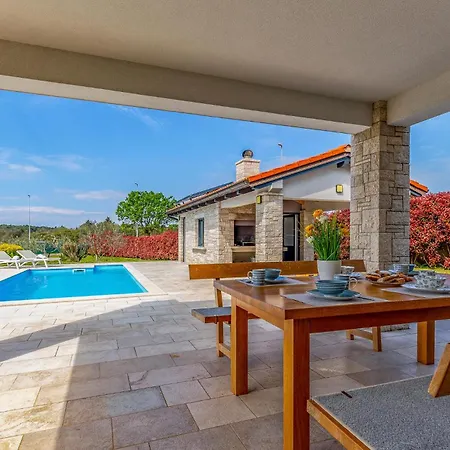 Holiday home Stunning In *